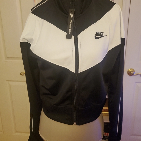 Nike Full Zip Women's Jacket - Picture 3 of 15